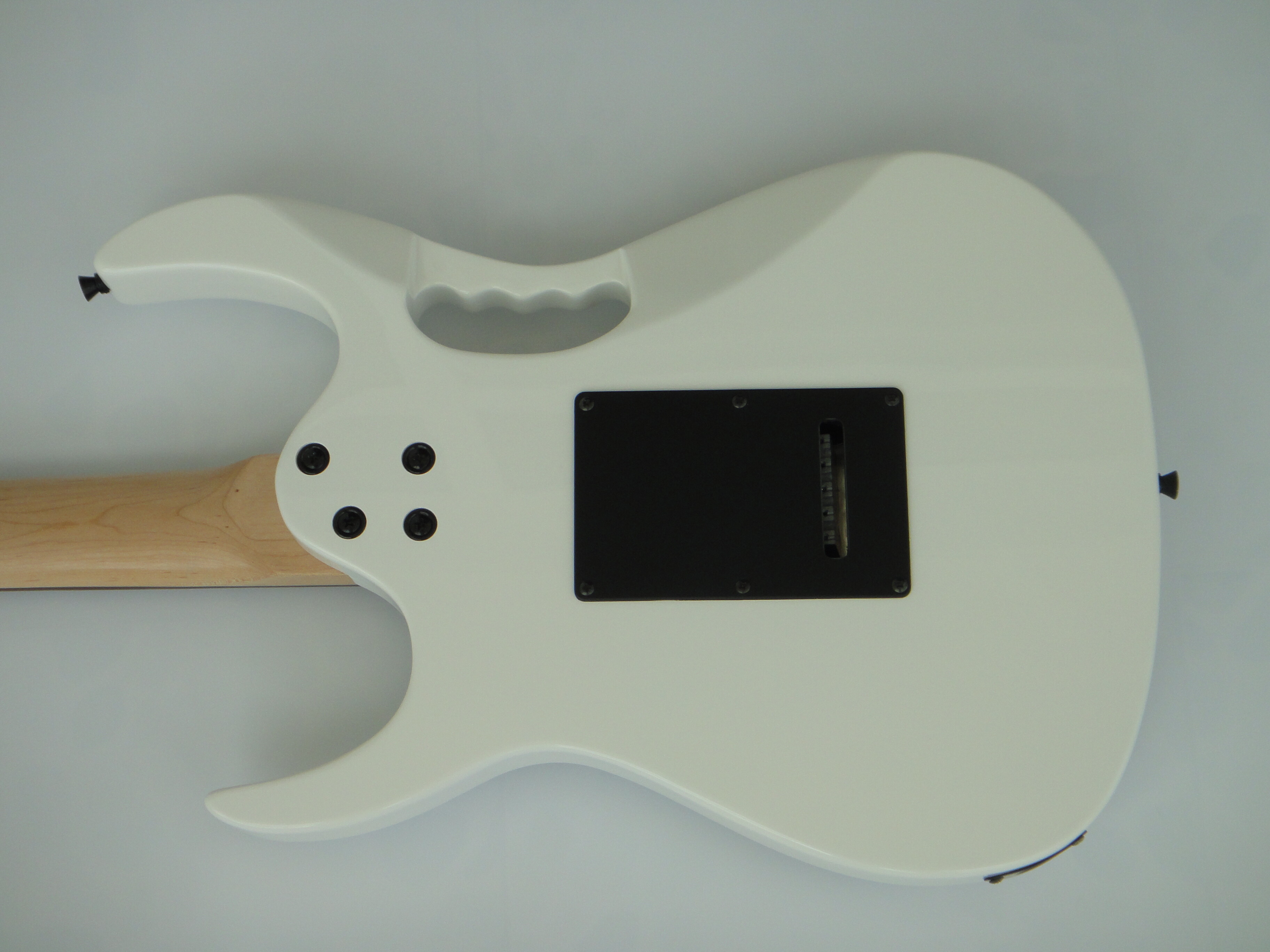 Afanti Guitarra Eléctrica Personalizada con Mástil Atornillado de Arce y Cuerpo de Tilo