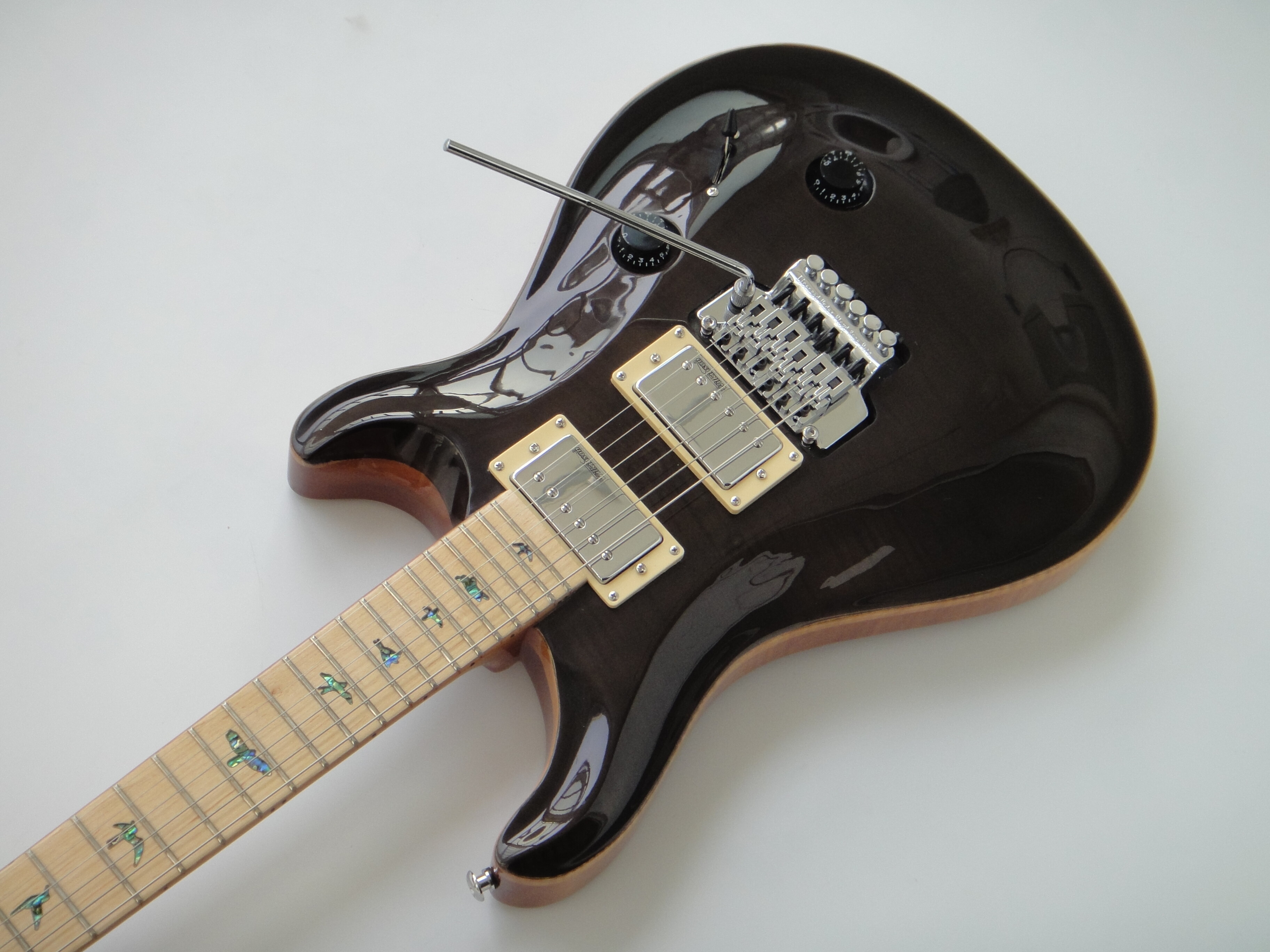 Guitarra eléctrica Afanti HH con 24 trastes y cuerpo de caoba