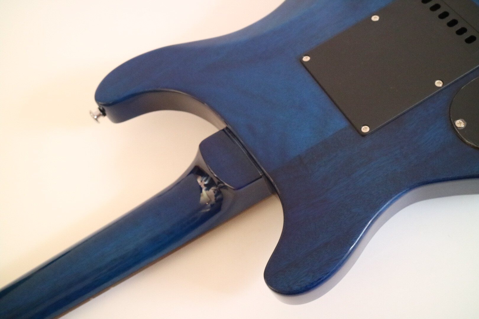 Afanti Guitarra Eléctrica de 6 Cuerdas con 24 Trastes de Tilo con Chapado de Arce Acolchado