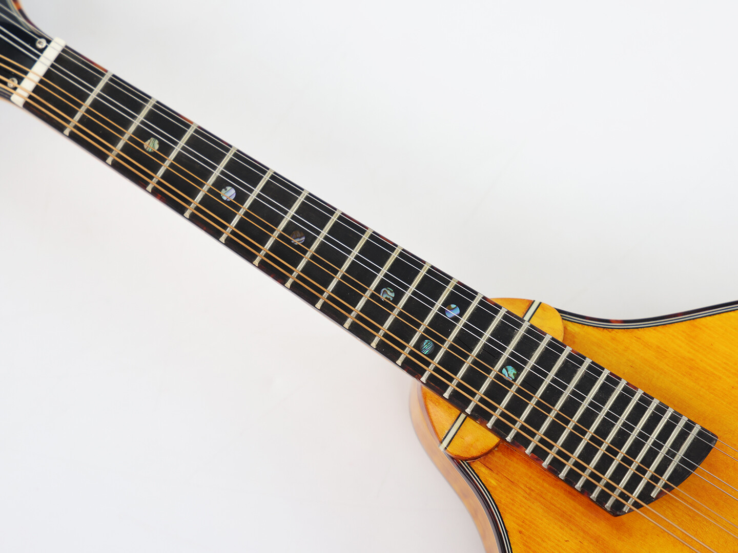 Mandolina Estilo A de Tapa de Abeto Grado A Tallada a Mano Afanti