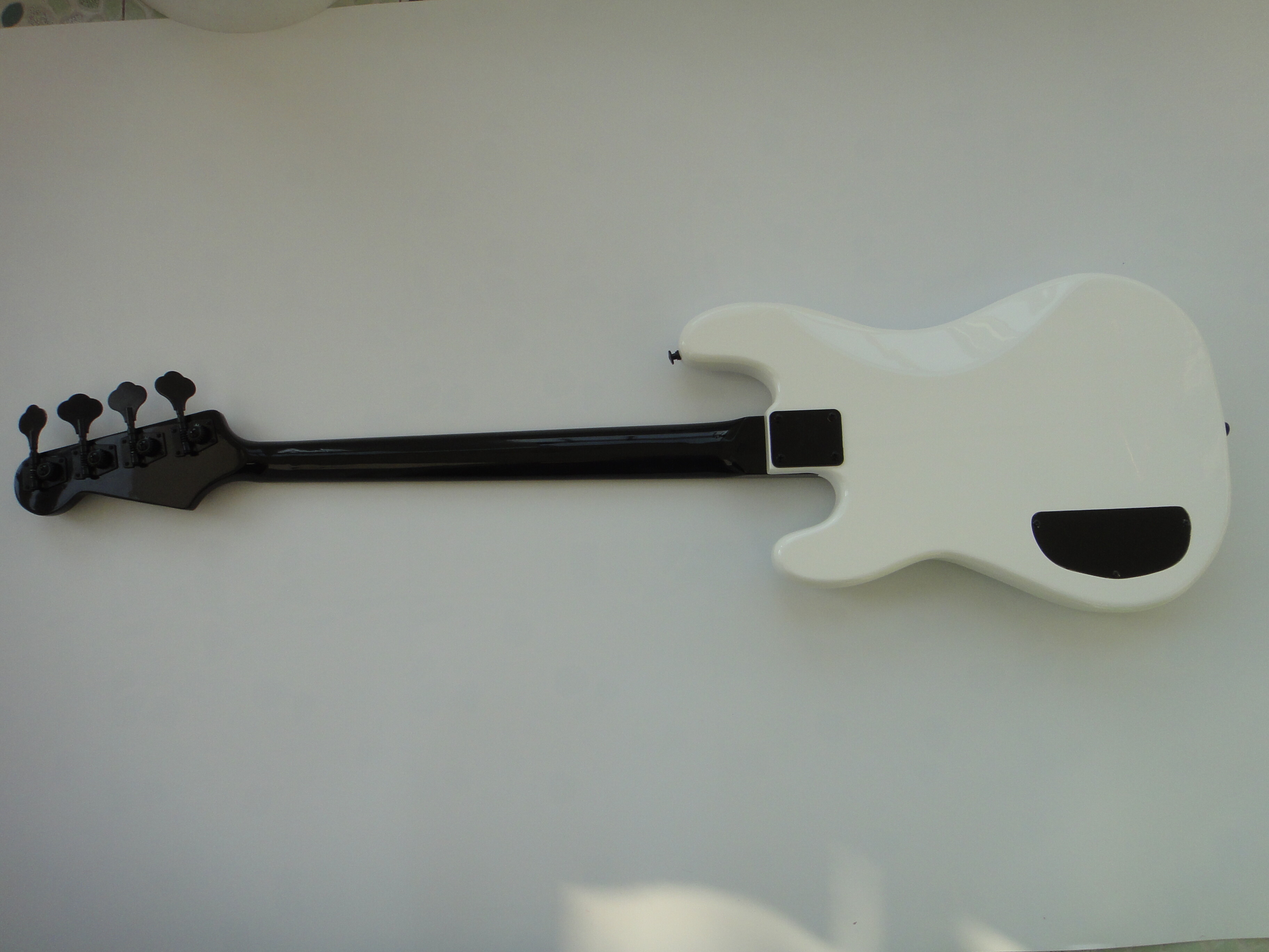 Afanti Guitarra Bajo Eléctrico 4 Cuerdas Bolt On Mástil Caoba