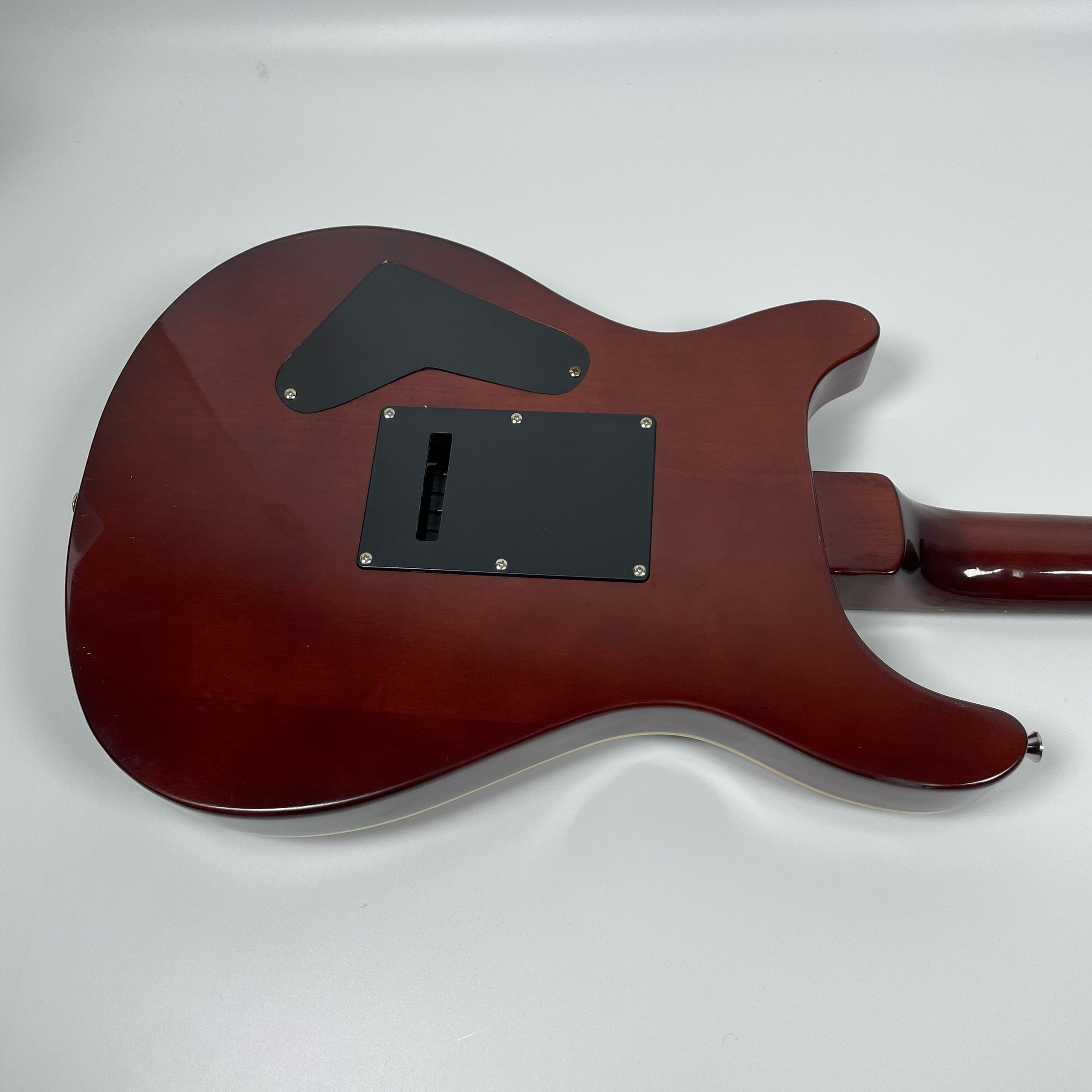 Afanti Guitarra Eléctrica Estilo PRS con Cuerpo de Caoba y Chapa de Arce Acolchado