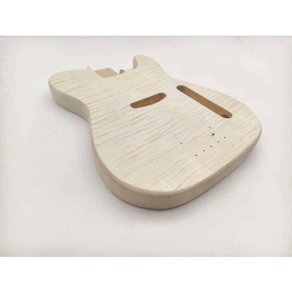 Kit de guitarra bajo estilo T de tilo con mástil de arce y franja Skunk