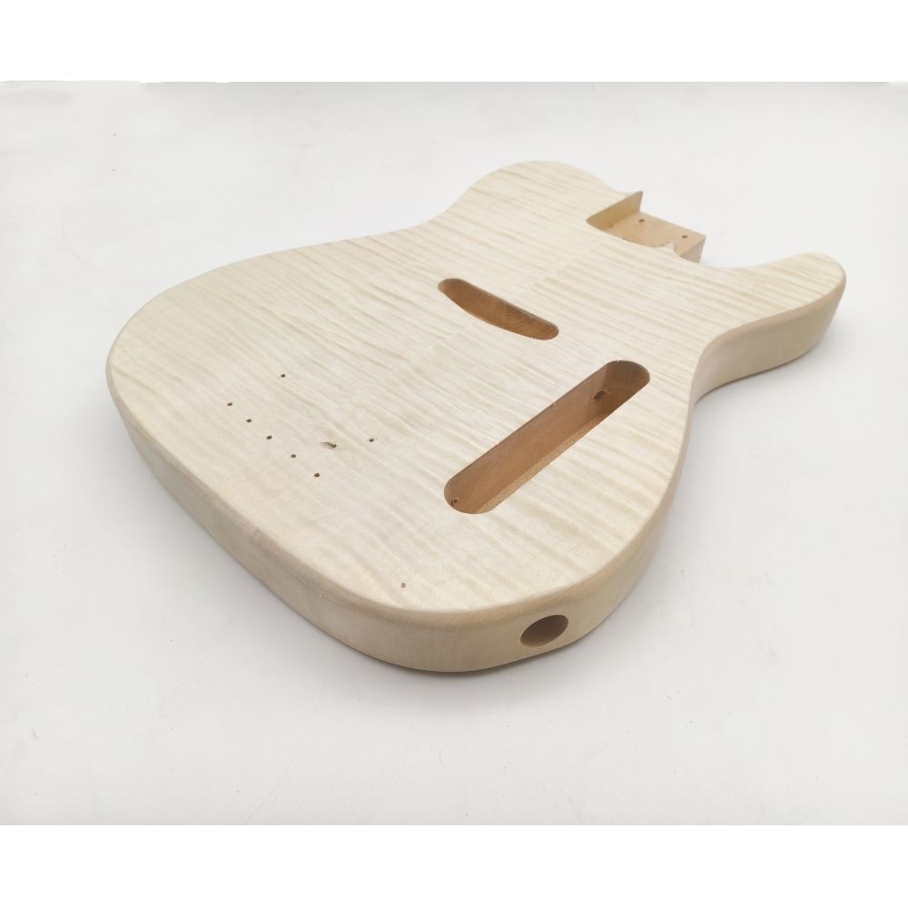 Kit de guitarra bajo estilo T de tilo con mástil de arce y franja Skunk
