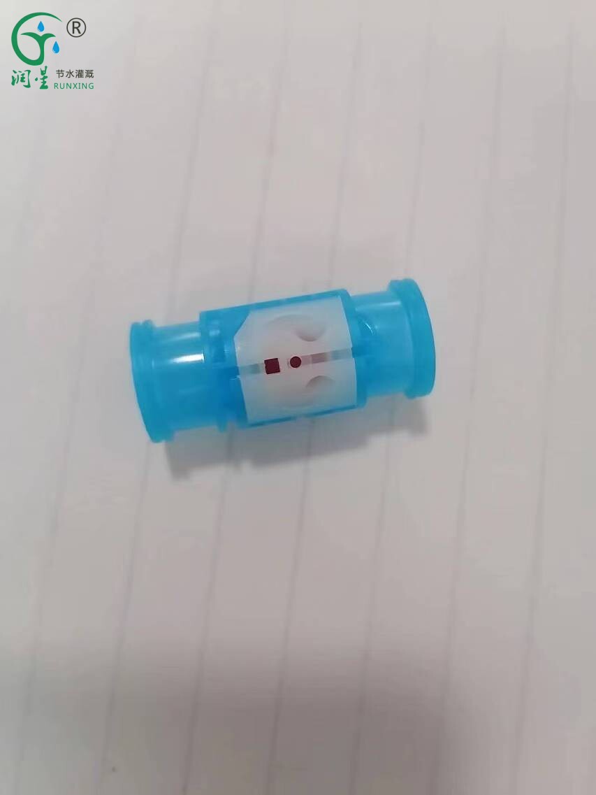 Tubería de riego por goteo con compensación de presión