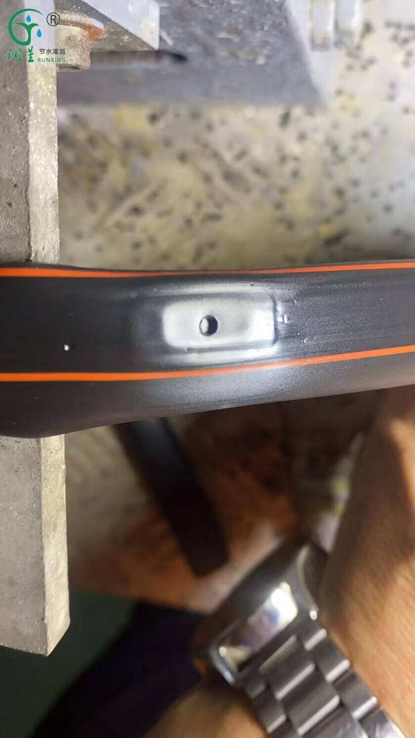 Cinta de riego por goteo con compensación de presión