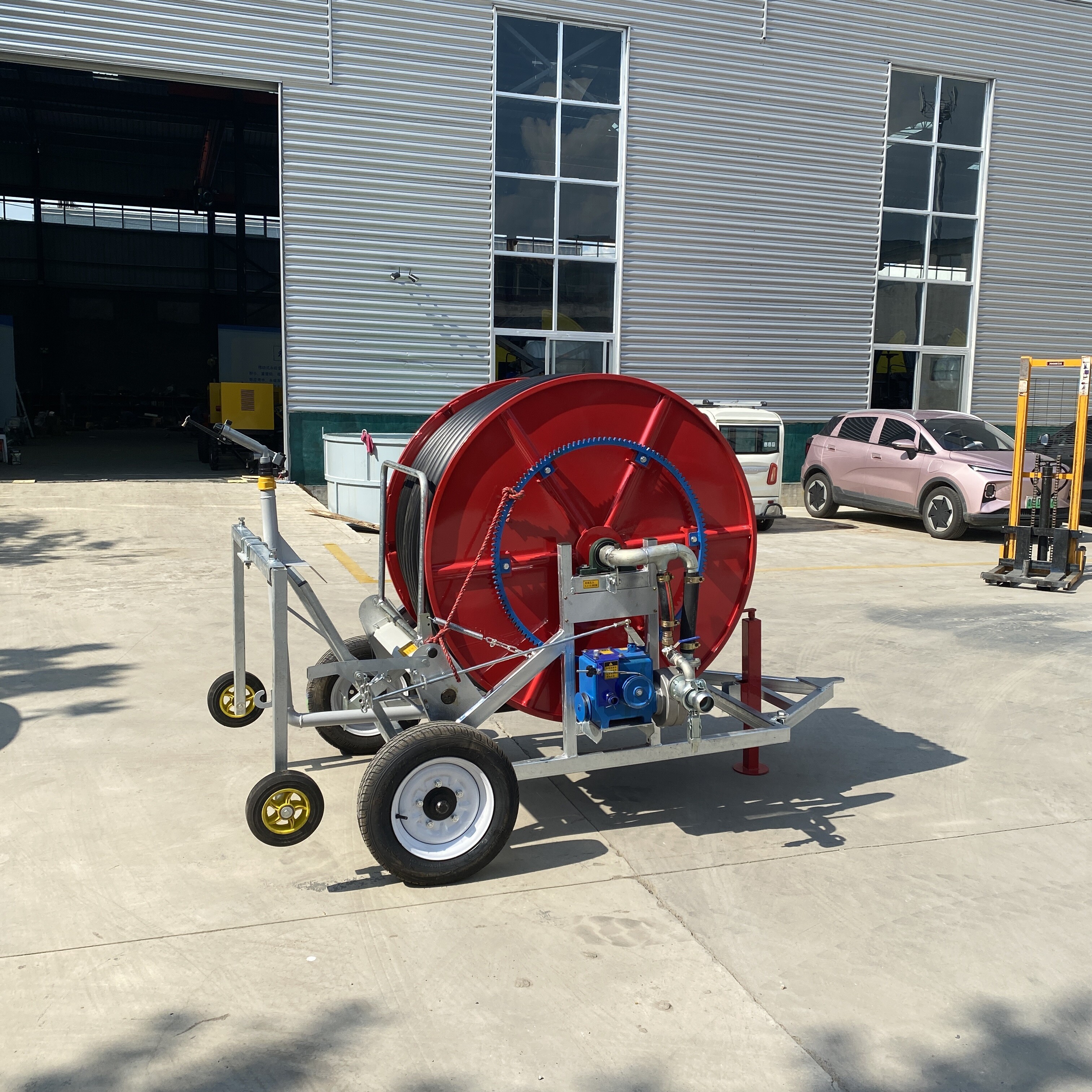 Máquina de rega com carretel