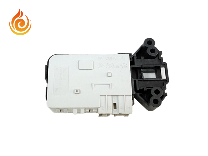 Защитный дверной замок 02