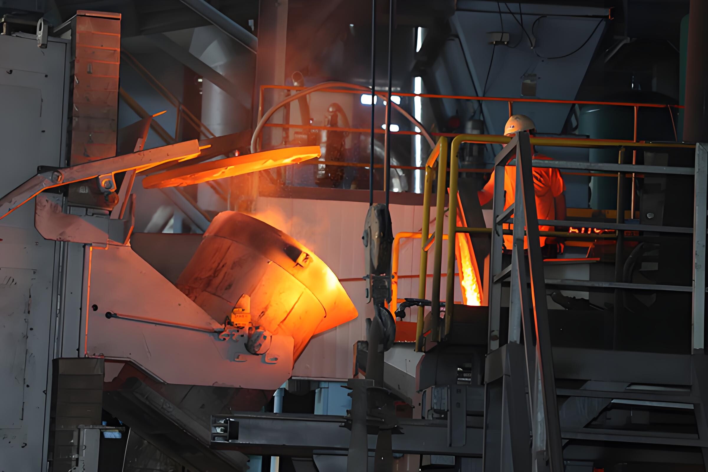 ¿Es necesario inspeccionar los accesorios de tubería ranurados y los accesorios de tubería con abrazadera?