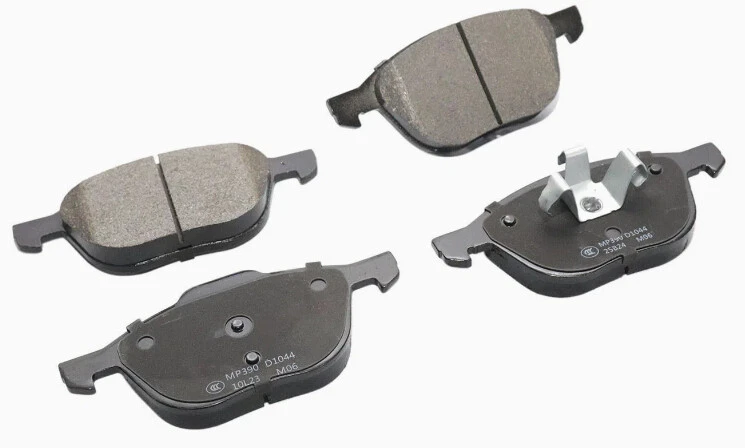 D1044 Передние тормозные колодки Ford