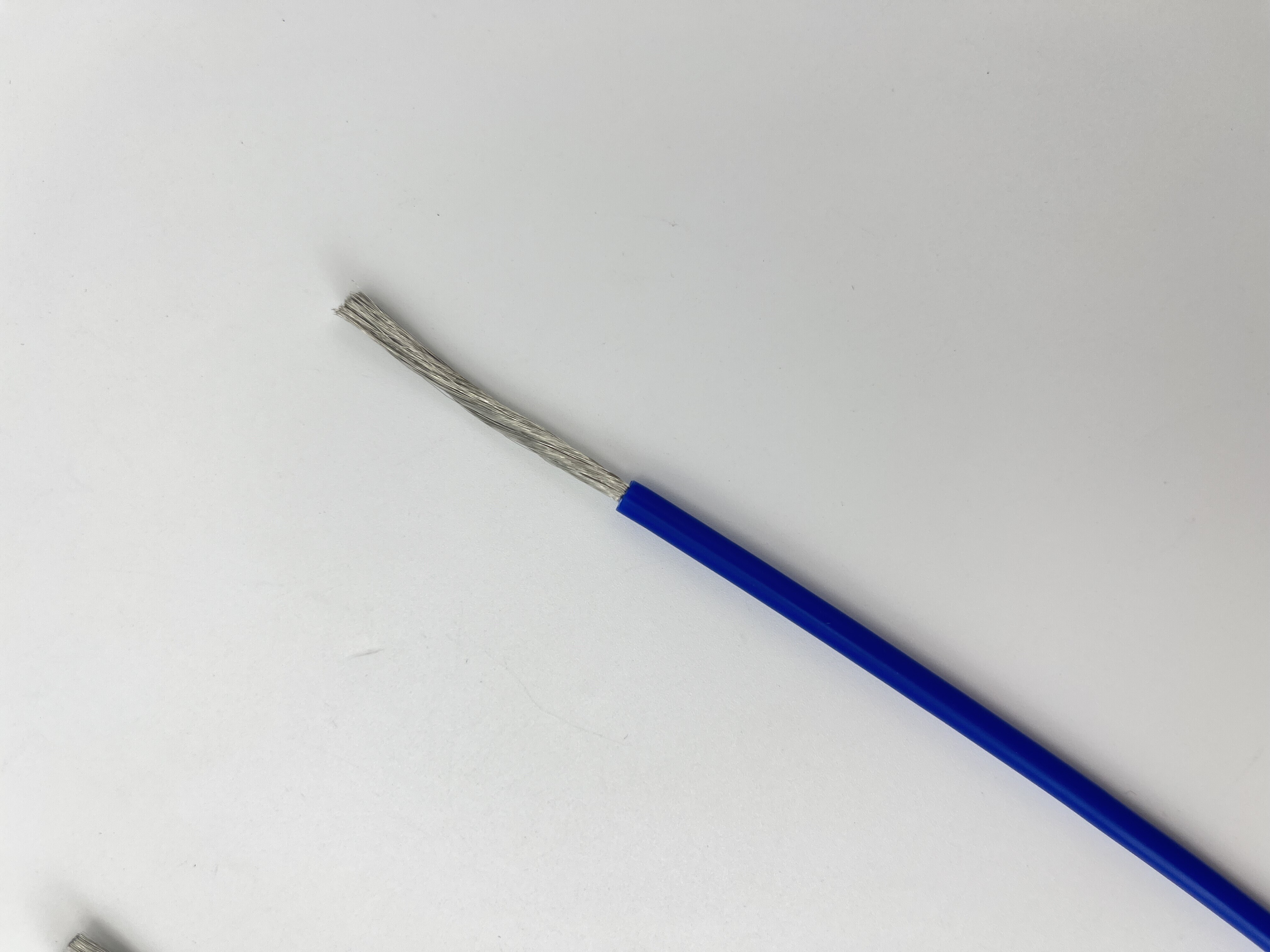 12AWG（3.4mm²）