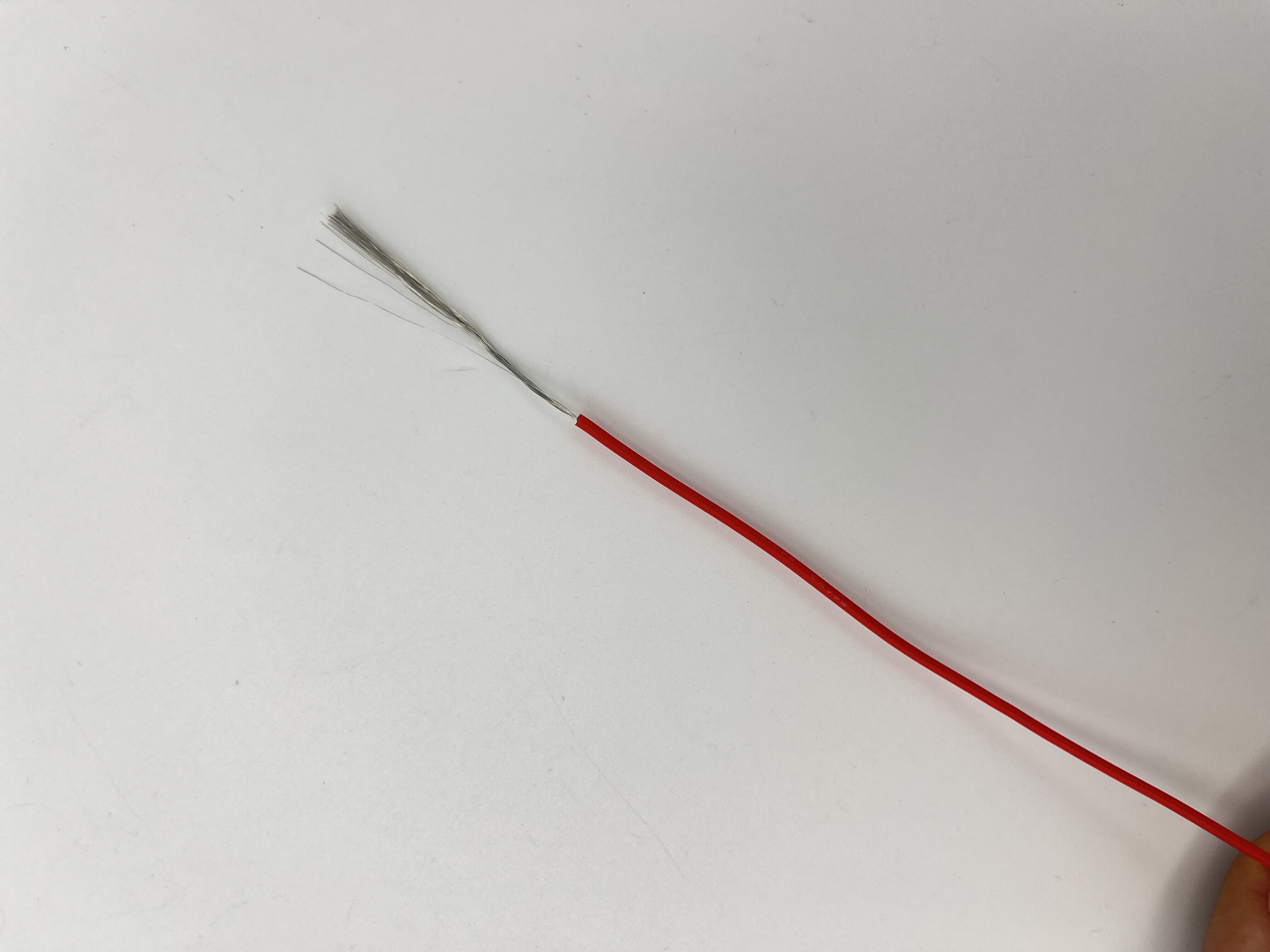 24AWG（0.2mm²）