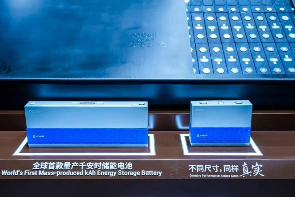 中国企业掀起大电池技术竞赛，500Ah 以上电池成为 BESS 行业新标准