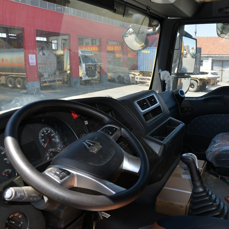 2023 Sinotruk SITRAK G7W 400л.с. 8X4 6.8м самосвал