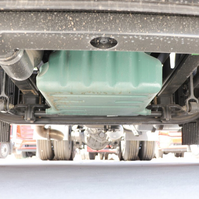 Б/у тяжелый грузовик Faw J7 600 л.с. 6X4 LNG автоматическая коробка передач трактор