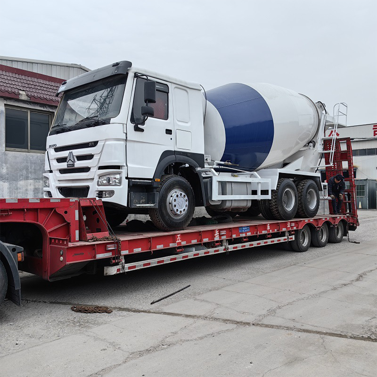 Экспорт Sinotruk Howo 371 6*4 Бетоносмеситель