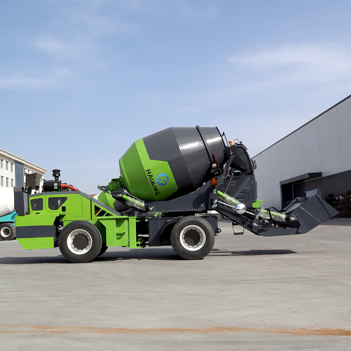 3.5 CBM Самозагружающийся бетономешалка