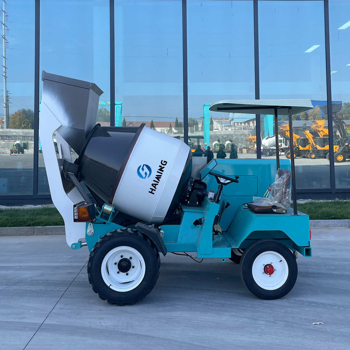 0,5 CBM Самозагружающийся бетономешалка