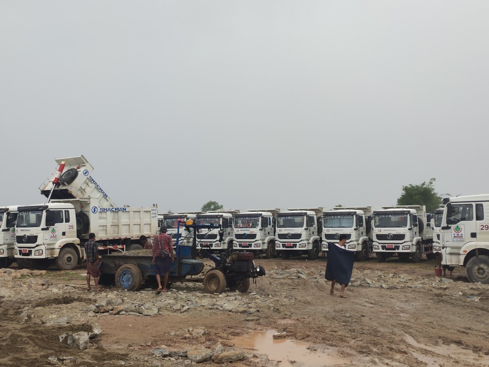 Camión volquete SHACMAN L3000 4×2