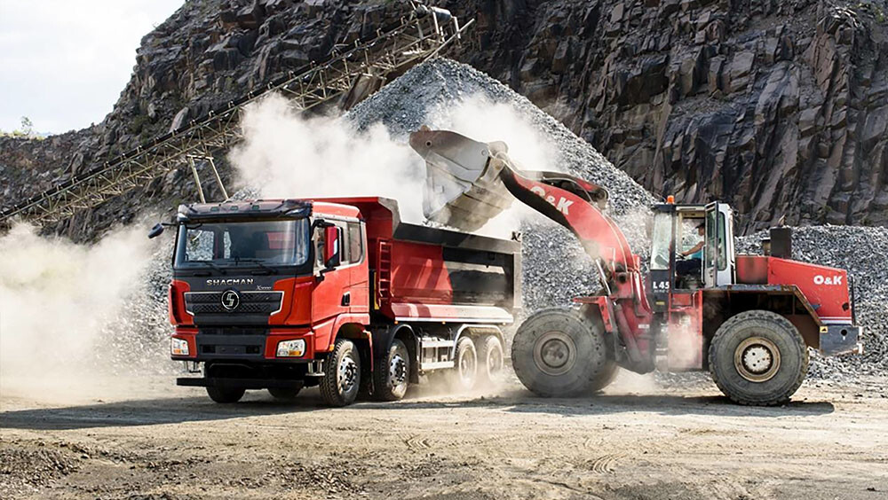 ¿Cómo están moldeando los proyectos de infraestructura en auge y los estándares de eficiencia de combustible las tendencias del mercado de camiones pesados en Perú para los compradores del SHACMAN F3000 6×6 en 2026?