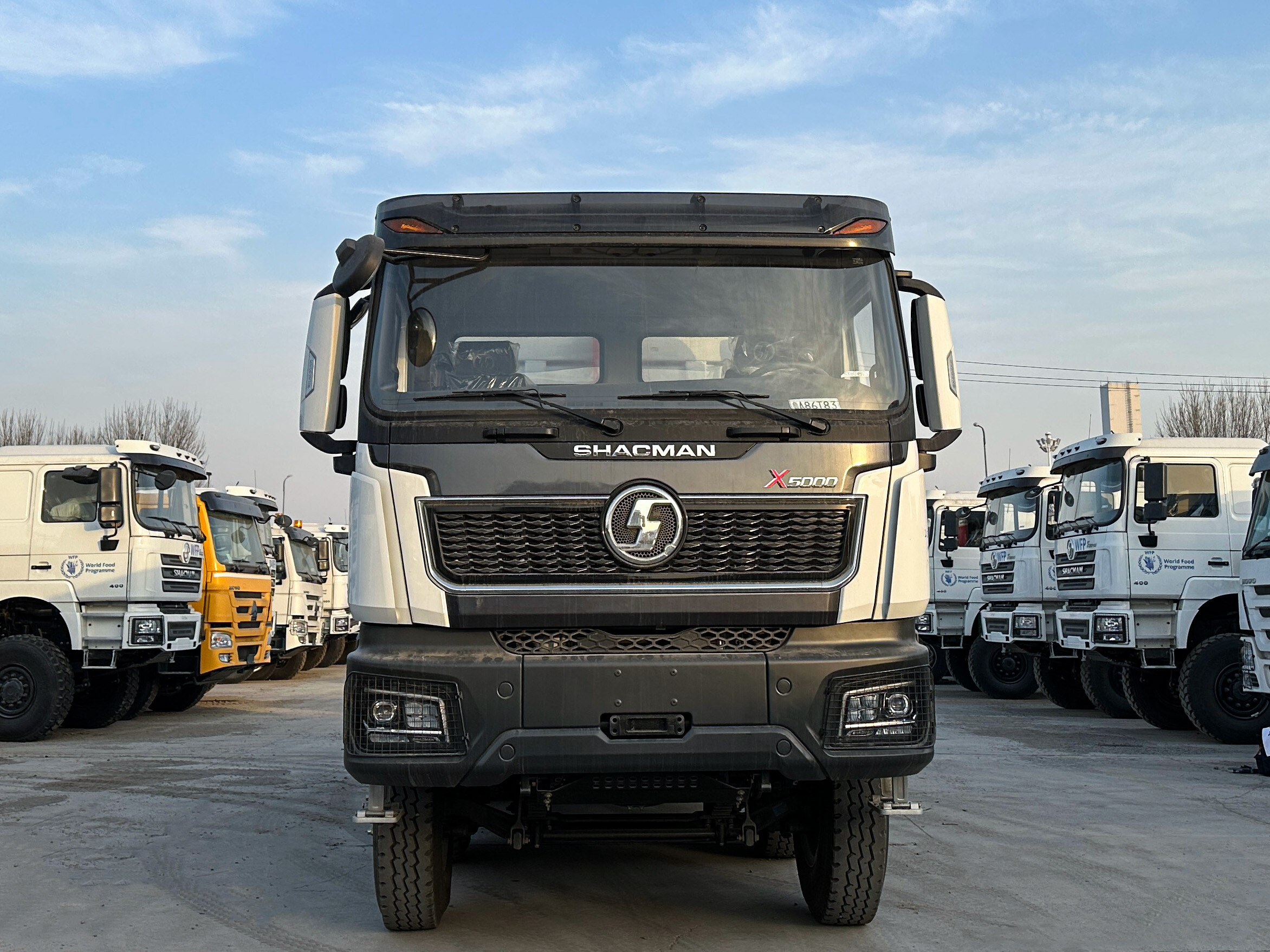 Camión volquete SHACMAN X5000 8×4