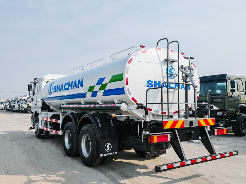 SHACMAN F2000 6x4 Aspersor