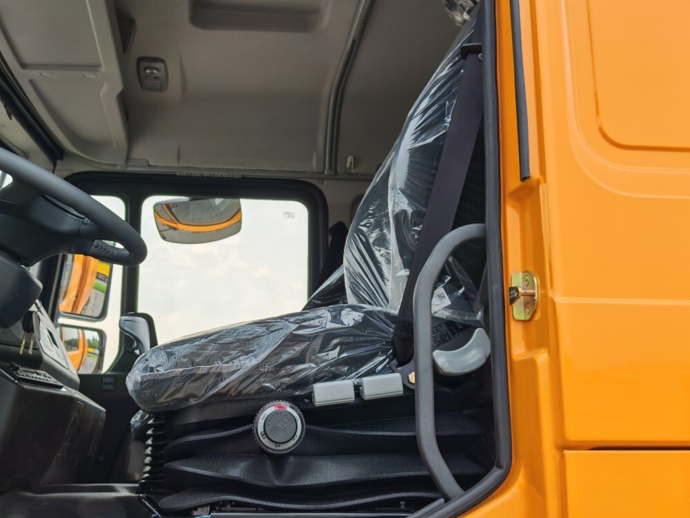 SHACMAN F3000 8×4 Volquete