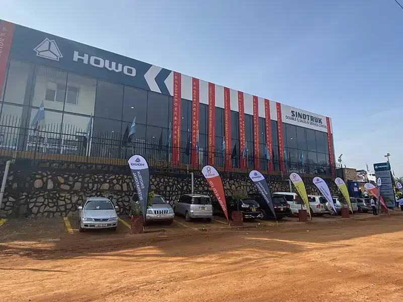Gran inauguración del Centro SINOTRUK 4S en Uganda