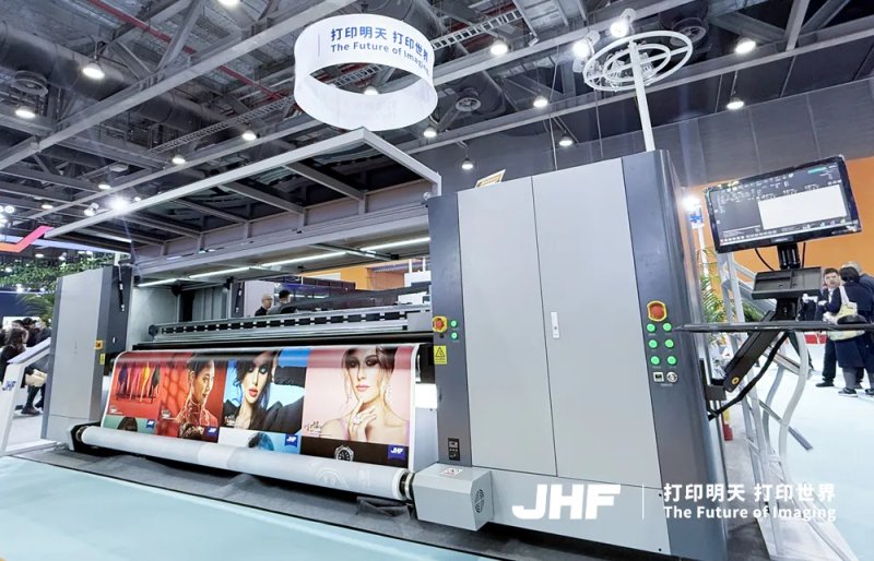 1743994653767702977530204160.jpg 图片