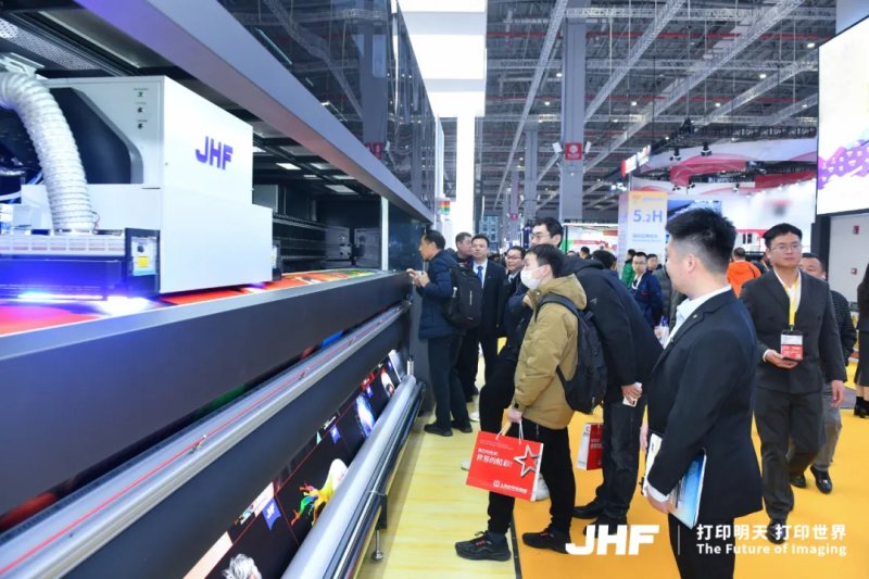 1744853330771304531907141632.jpg 图片