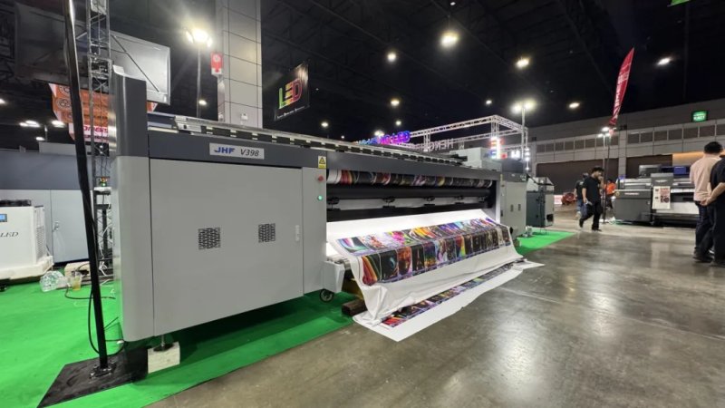 1744857816771323346820890624.jpg 图片