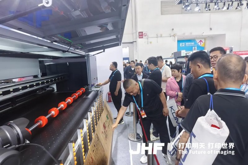 1749517958790869398998786048.jpg 图片