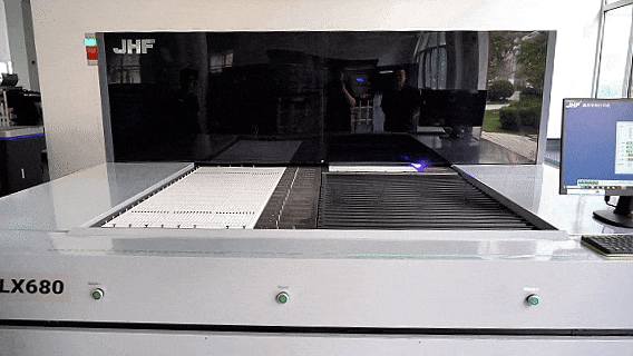 1764567149853990280068608000.gif 1764567149853990280068608000.gif