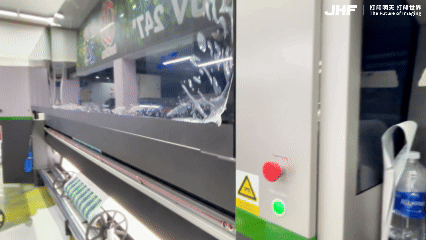 1764986414855748808395542528.gif 1764986414855748808395542528.gif