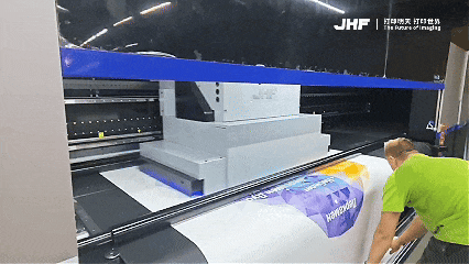1792546004971342104269520896.gif Image