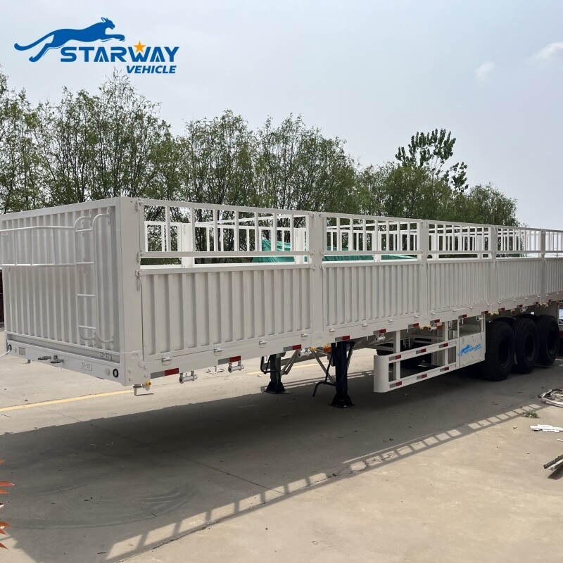 Remolque de carga con valla de tres ejes y 60 toneladas