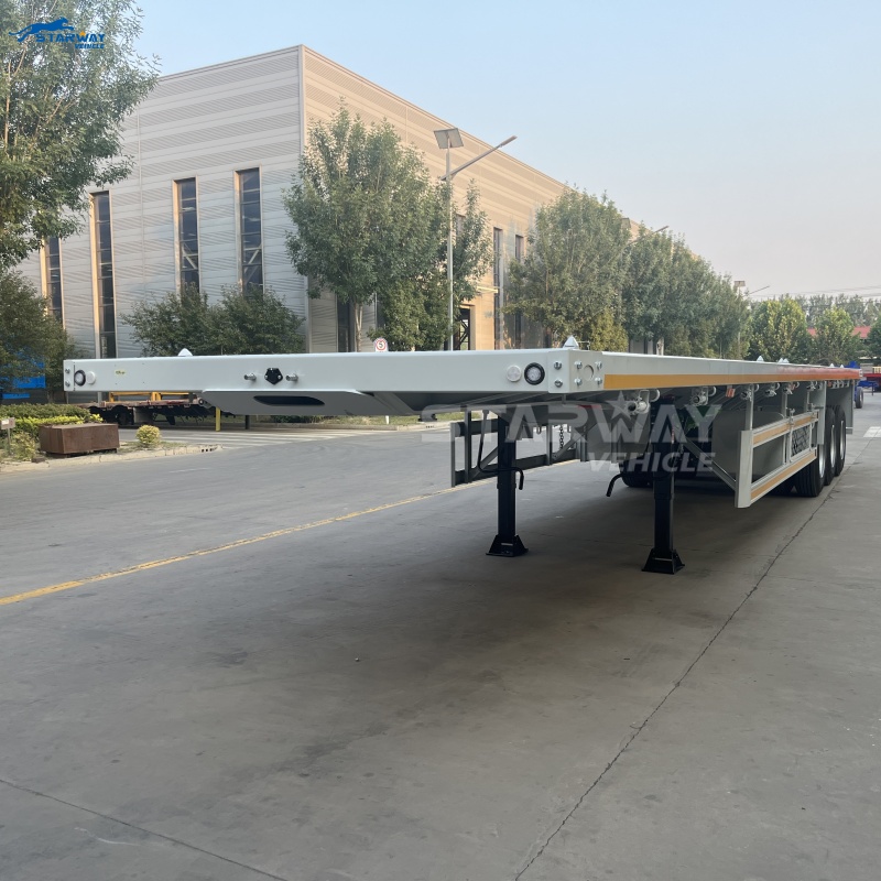 Трехосный плоский трейлер