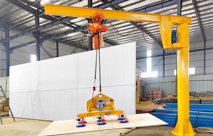 Operaciones de elevación altamente eficientes y con ahorro de mano de obra, capacidad de carga de 5 toneladas, grúa pluma con control eléctrico certificada CE