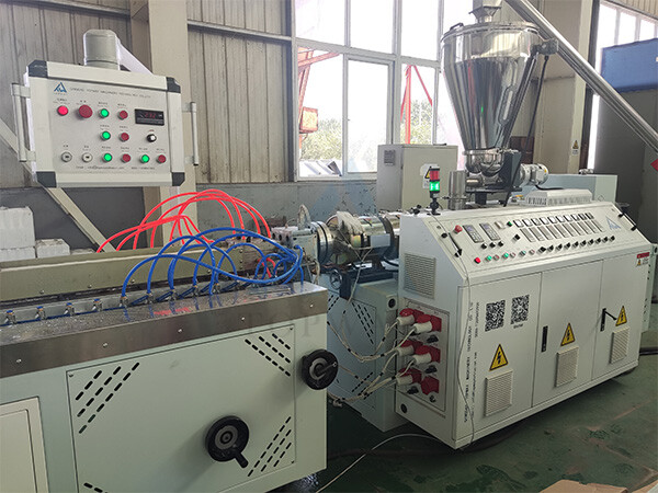 Линия по производству ПВХ-профиля для электропроводки