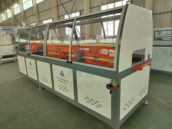 Линия экструзии профилей ПЭ ПВХ ДПК