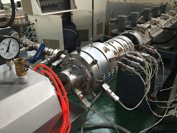 Линия по производству труб HDPE/PP/PPR