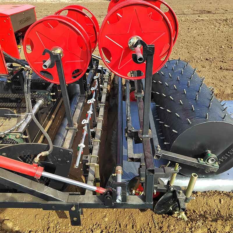 Машина для укладки и пробивки пленки