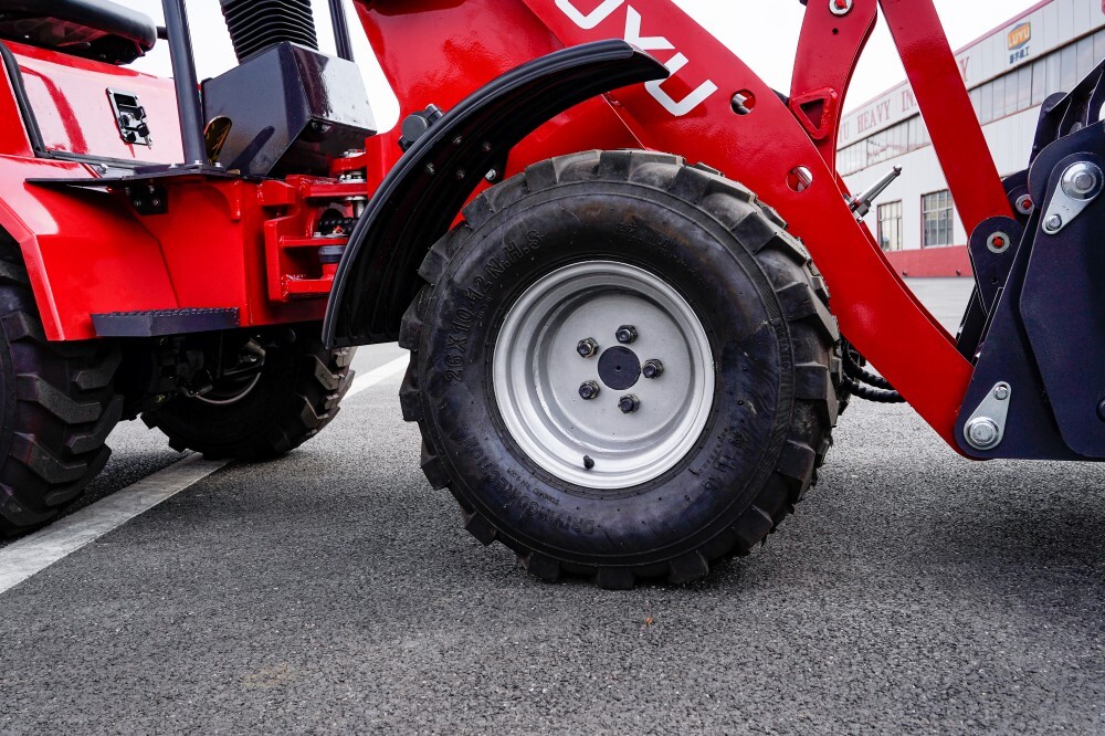 906 Компактный колесный погрузчик