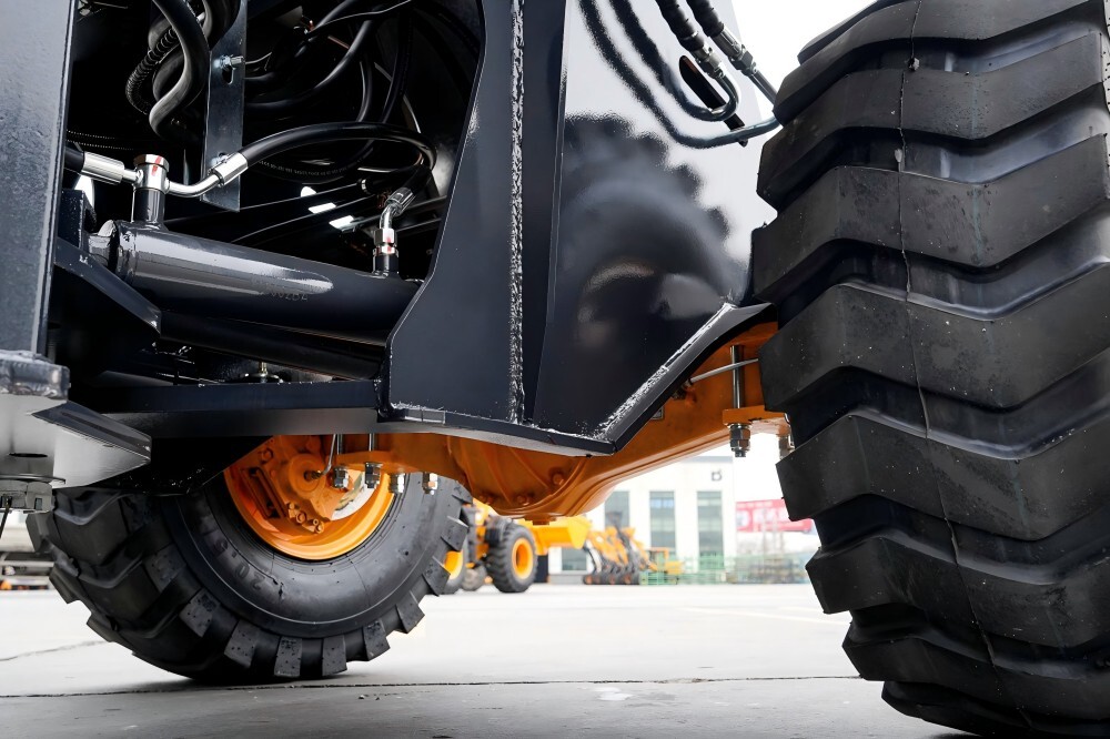 Компактный колесный погрузчик 930