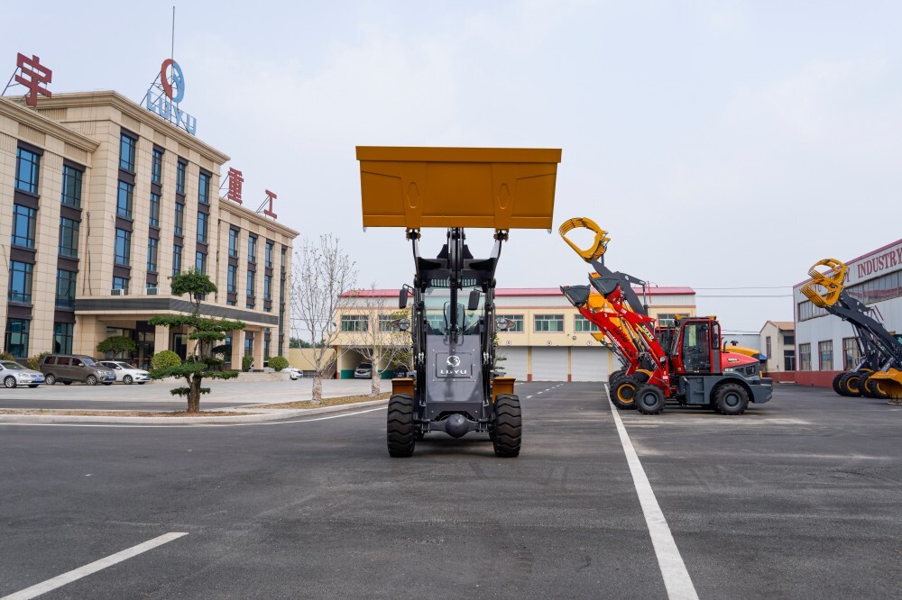 Погрузчик LT168 с передним расположением колес