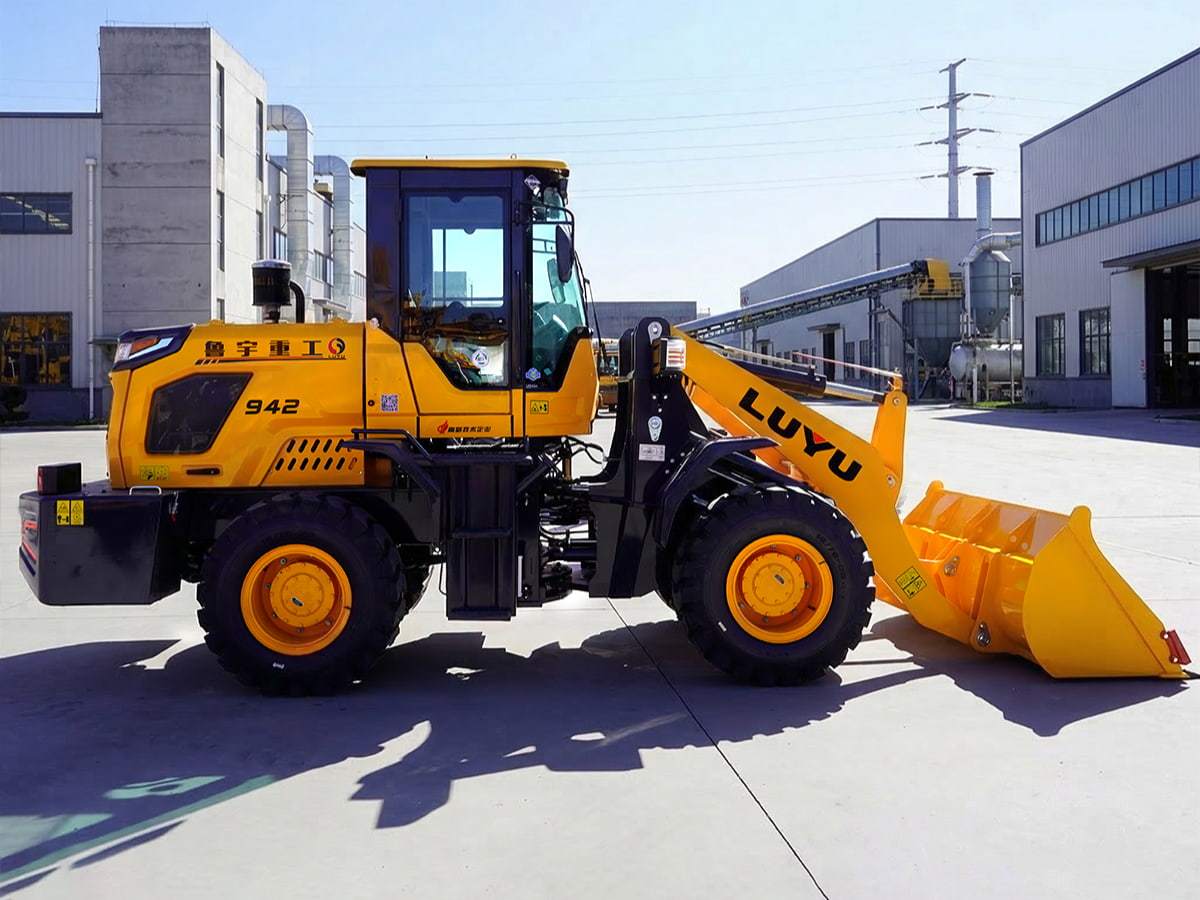 Luyu compact loader 2