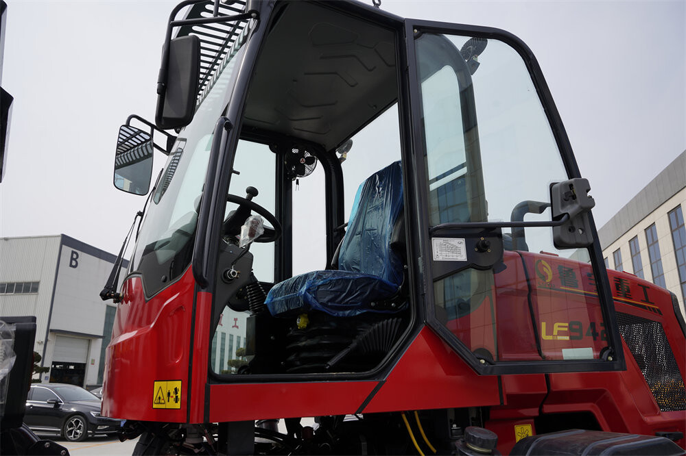 1728869502704263497484955648.jpg style=