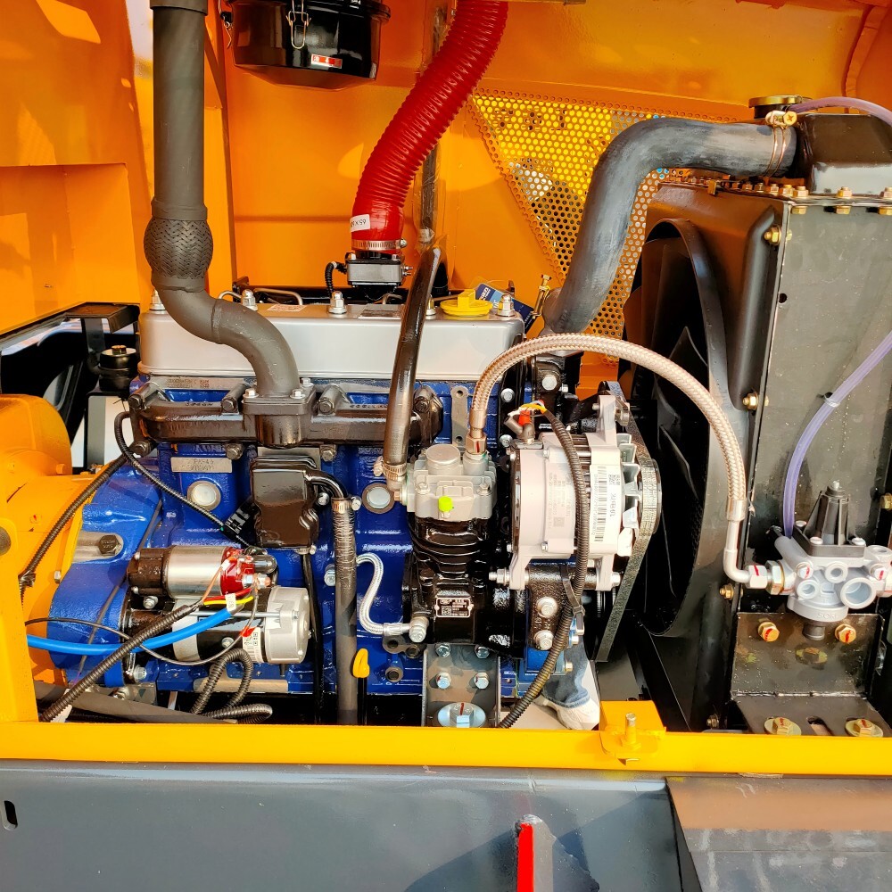 Carregadeira Compacta de Rodas 928FC