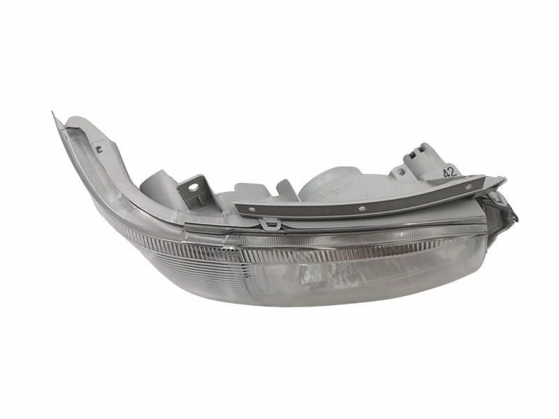 TOYOTA HIACE REGIUS ACE200 SERIES 2005-2014 R.H.S HEADLIGHT ASSEMBLY