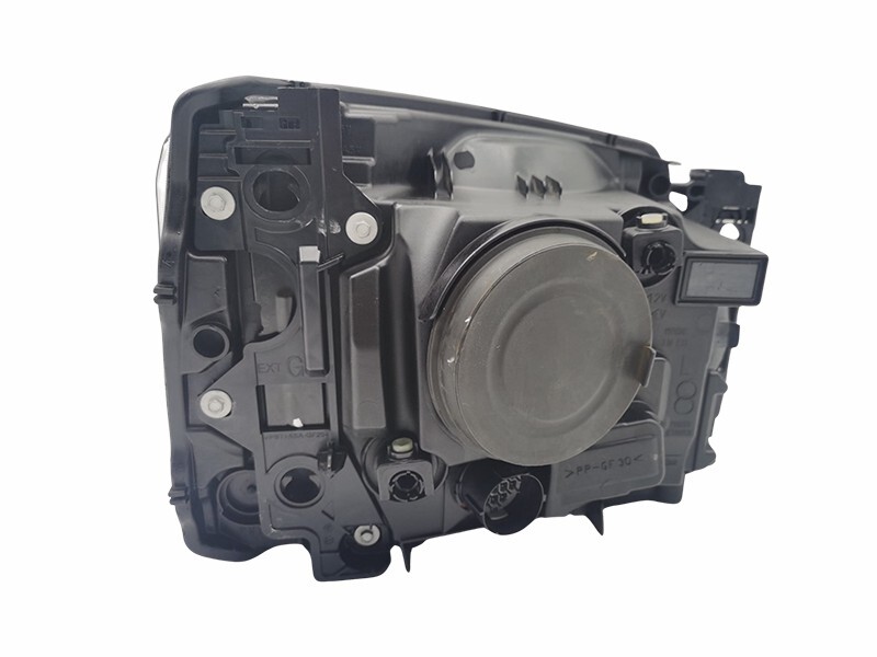 LAND ROVER DISCOVERY 4 2013-2015 R.H.S HEADLIGHT ASSEMBLY